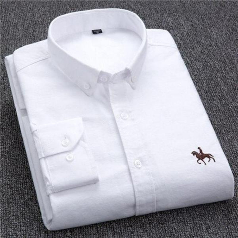 Chemise en coton à manches longues avec emblème pour un style classique pour hommes